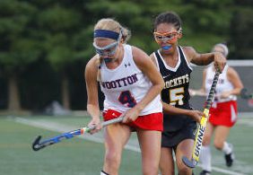 Field Hockey: Team struggles with consistency during season