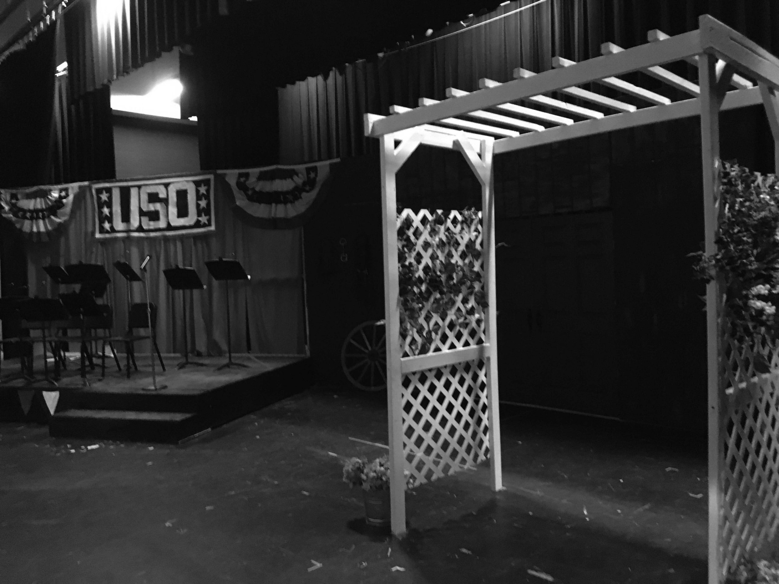 Fall play enthralls audience as cast, crew triumph
