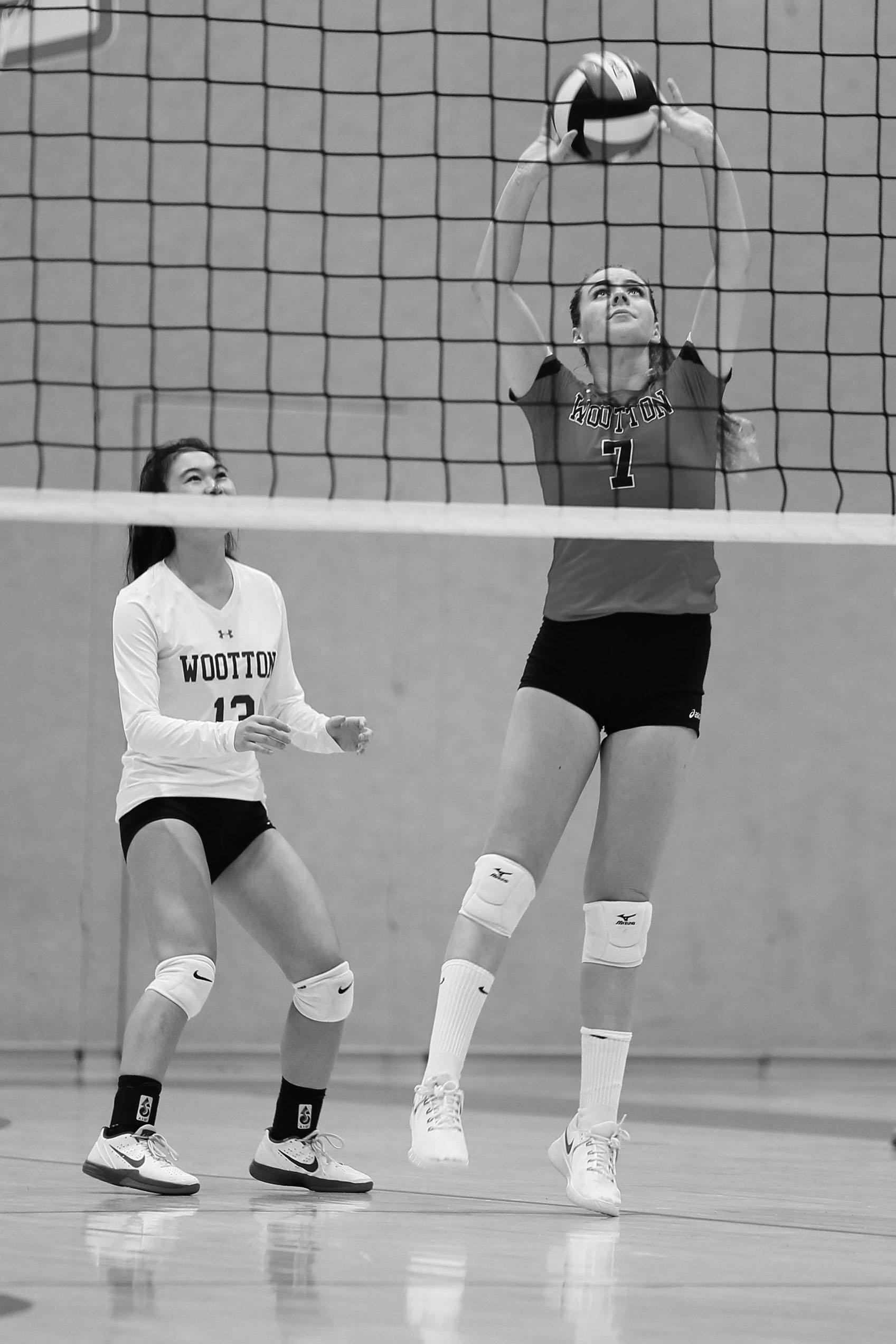 Volleyball team increases their win streak to five, high seed for playoffs guaranteed
