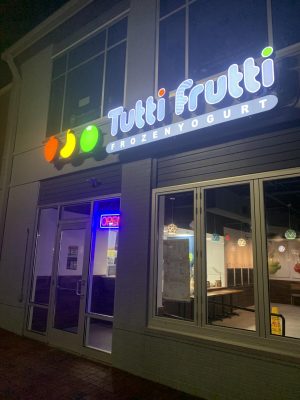 Tutti Frutti frozen yogurt opens in Kentlands, located on Market Street.