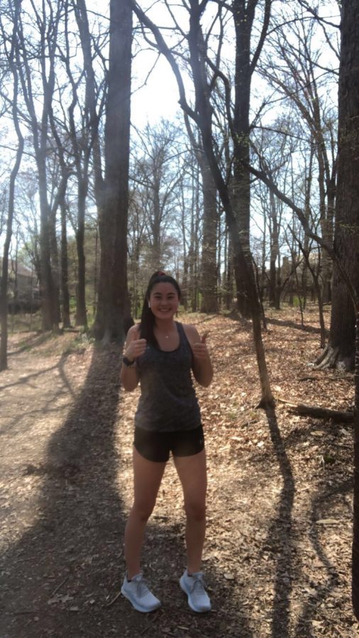Senior+Erin+Chang+goes+on+a+run+to+prepare+for+her+first+half-marathon.
