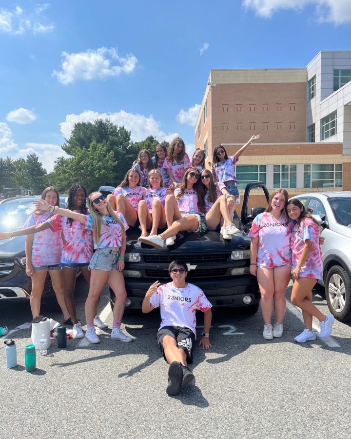 Senior Planning gets together in their senior shirts at the beginning of the year for car decorating.