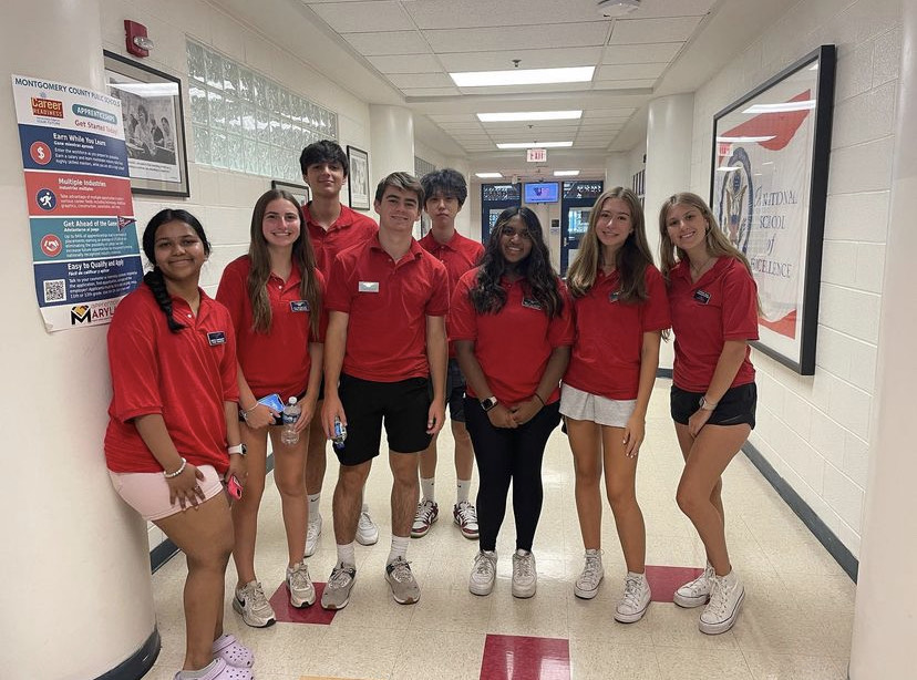 Patriot Ambassadors welcome incoming freshman and new students during their summer school tours.