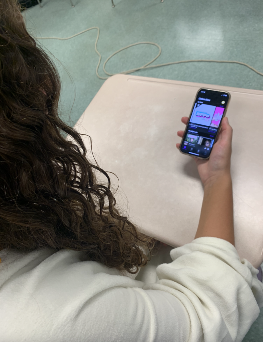 Sophomore Nicole Subiela opens the podcast app to go listen to her favorite podcast, Crime Junkies.