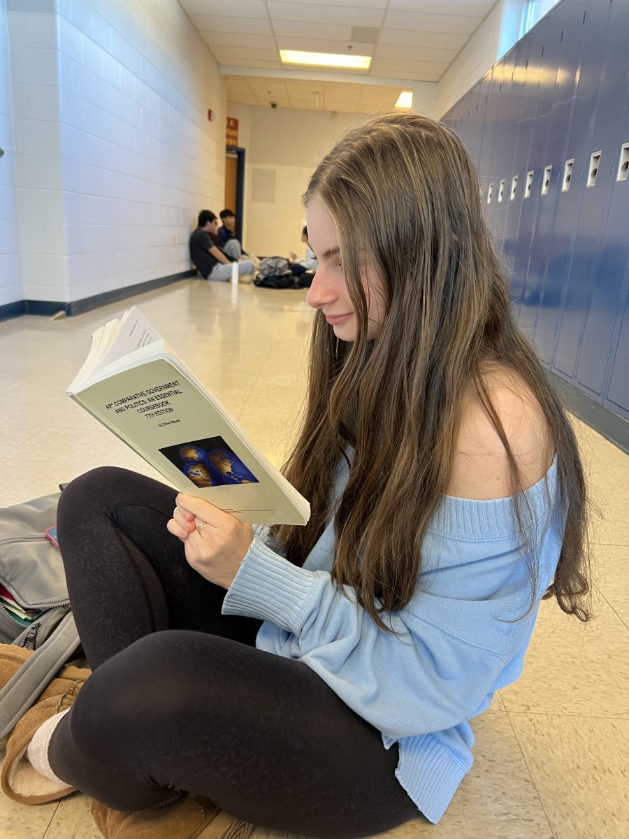 Junior Madeline Eig studies for an AP Comparative Government quiz during lunch.