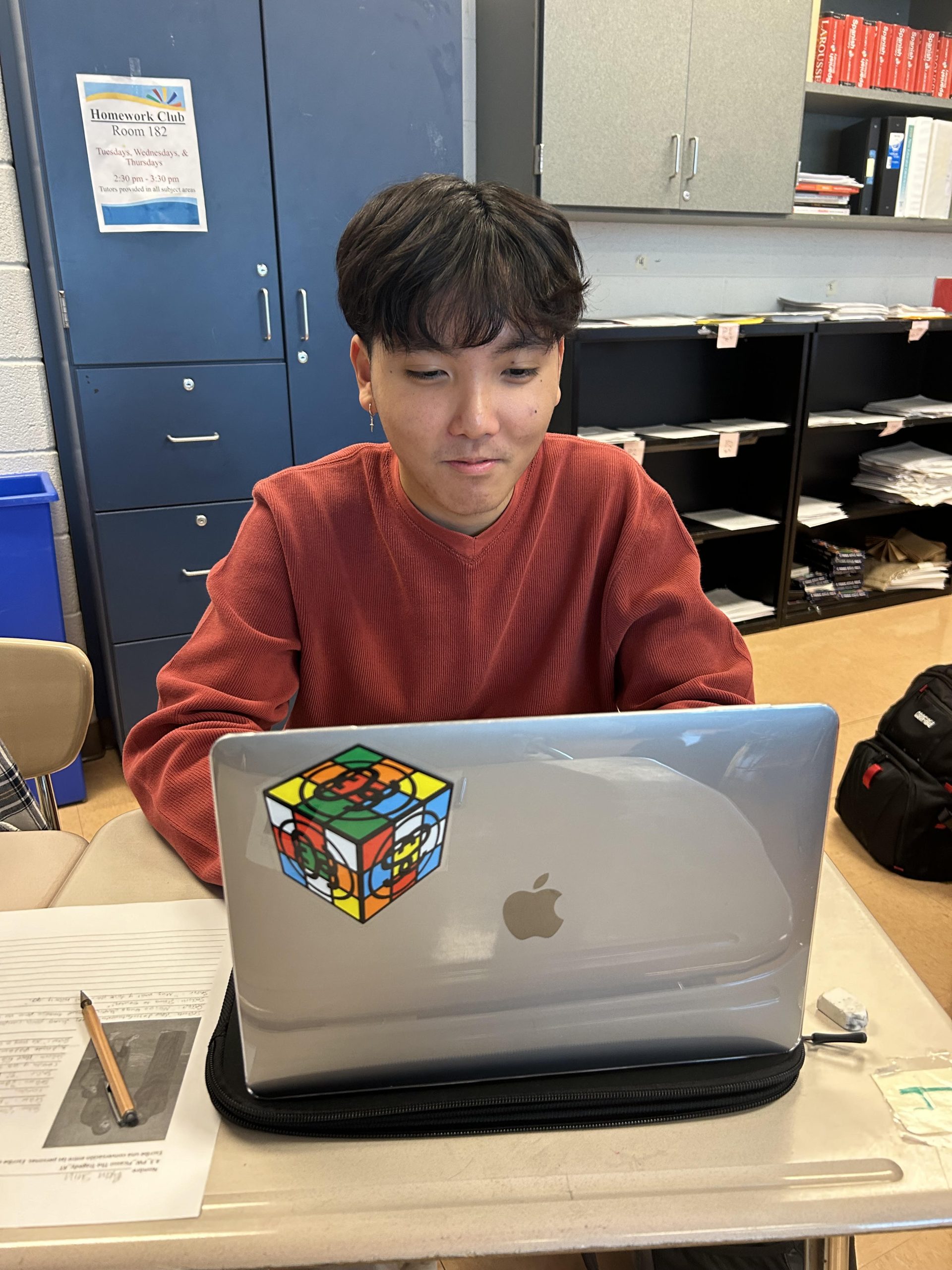 Sophomore Ryan Shin uses his MacBook to work on an assignment in his Honors Spanish 4 class. Shin is a hard working student and strives to excel in all his classes. I like my Spanish class because I have a lot of friends in it and I like using my MacBook because I feel more comfortable using it since I use it at home too, Shin said. 