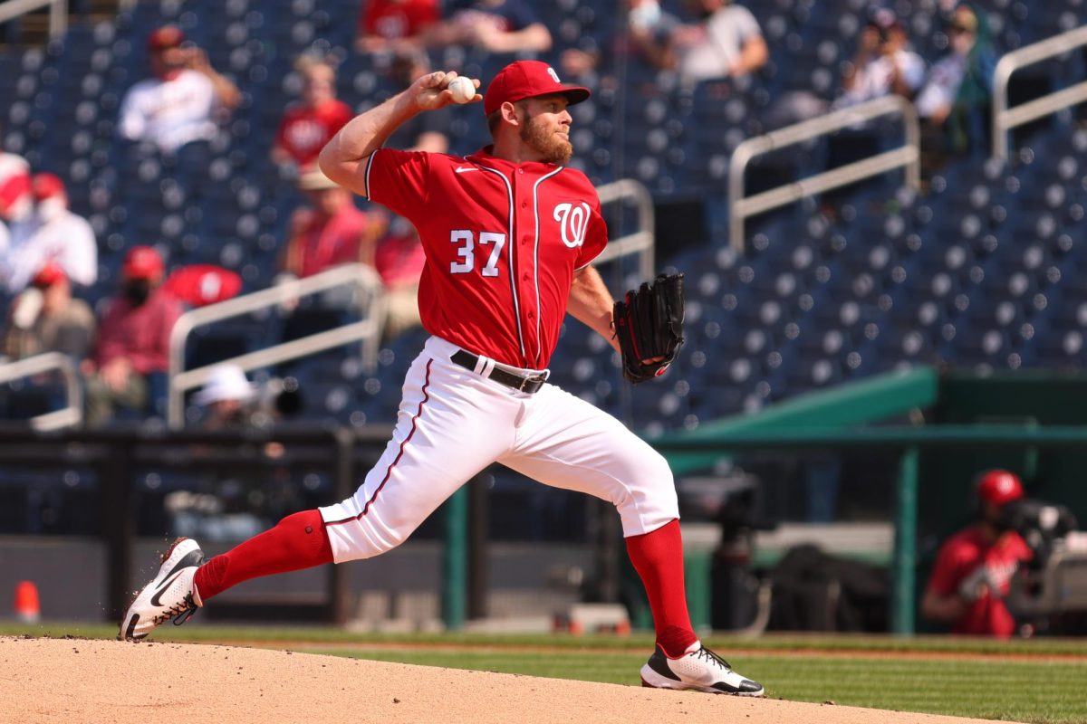 Stephen Strasburg pitches in the first inning against the Atlanta Braves at Nationals Park on Apr. 7, 2021