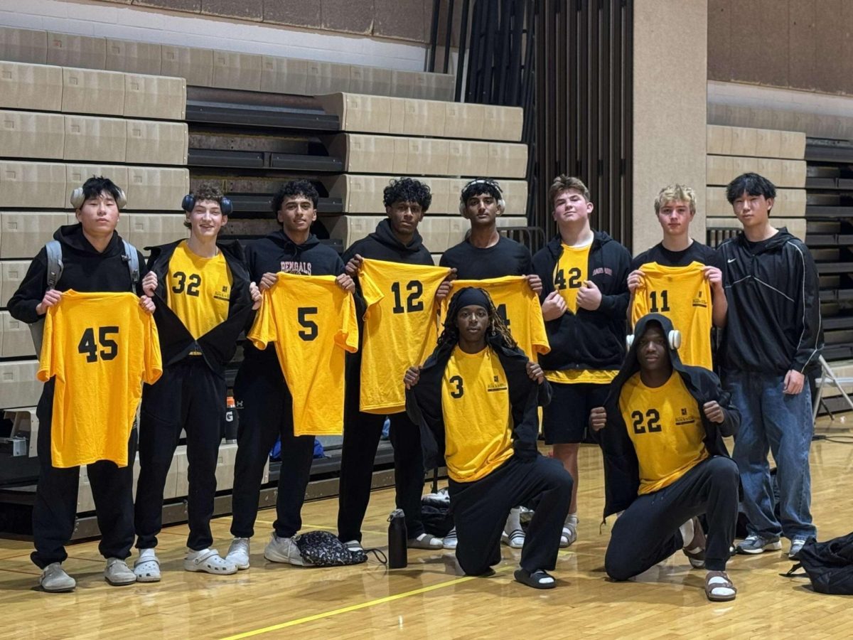 The Goon Squad poses for a team picture after defeating the Ohio Skibidis in a 22-21 thriller in their season opener. "We felt very confident as a team with a dominant win over the Skibidis," junior Shreyas Ganeshan said.