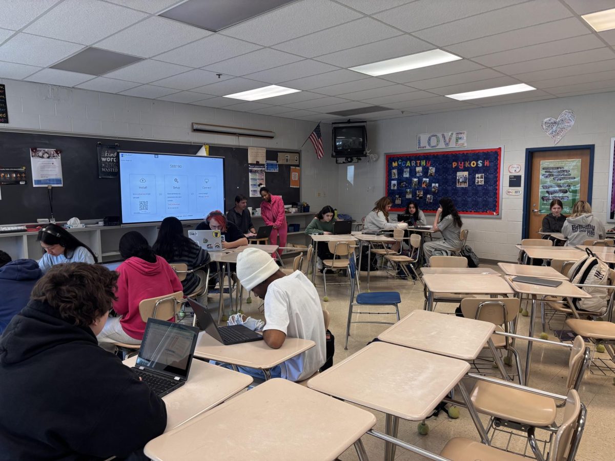 Students work on finishing up a project in Tony Pykosh's fourth-period health class.