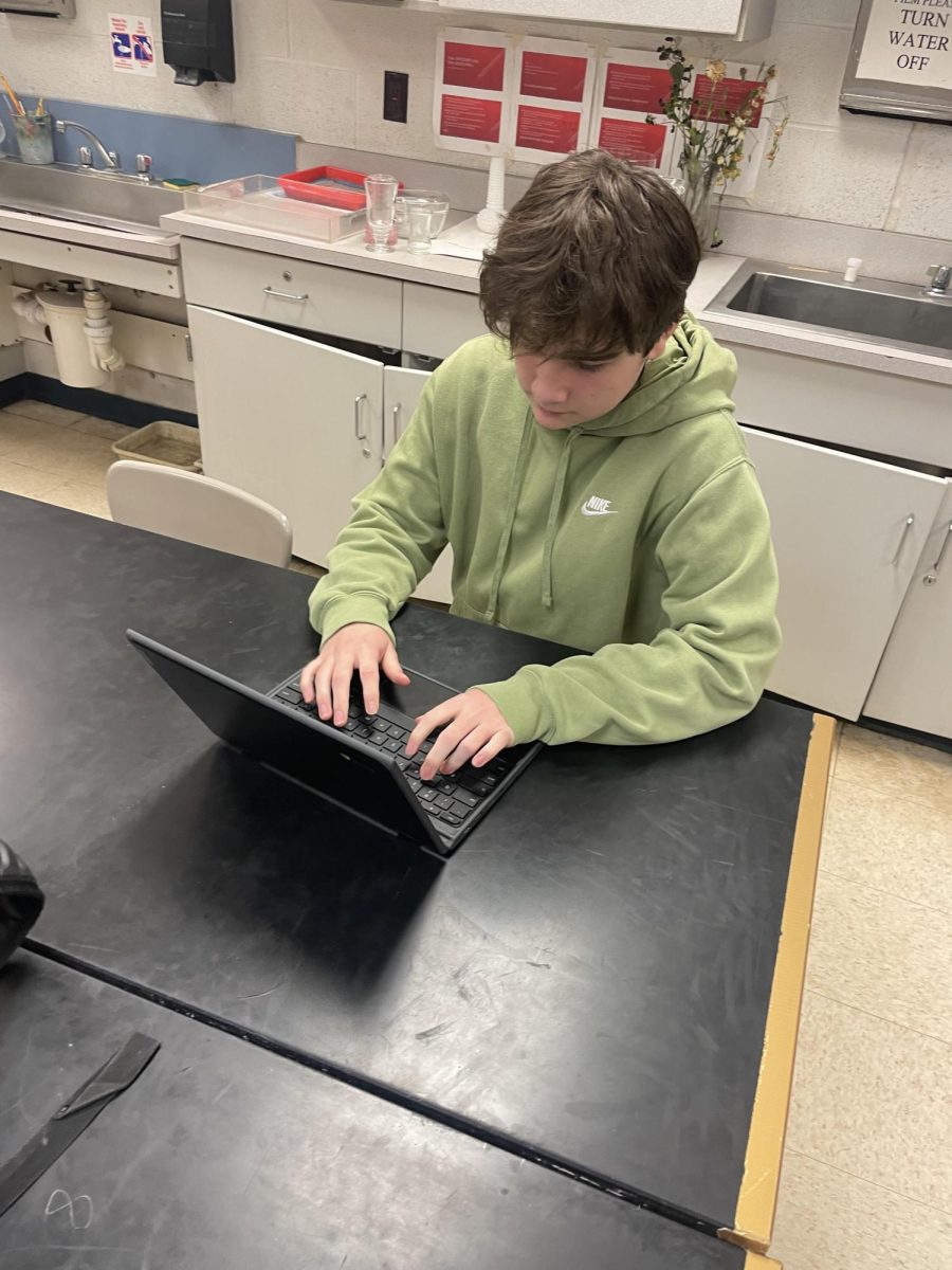 Sophomore EJ Anderson has had to spend his advisory periods and lunch doing work due to the increase in assignments. "The third quarter has been really stressful. I have a lot more work to do now," Anderson said