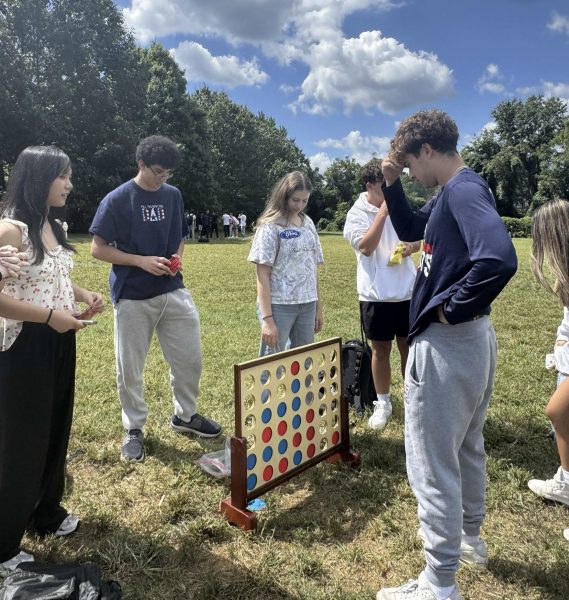 Students participate in games at the Back-to-School Bash on Aug. 29. "The event was really fun and students were able to make new friends, especially the freshmen," sophomore Hannah Yuan said. Photo courtesy Jenny Brailovsky