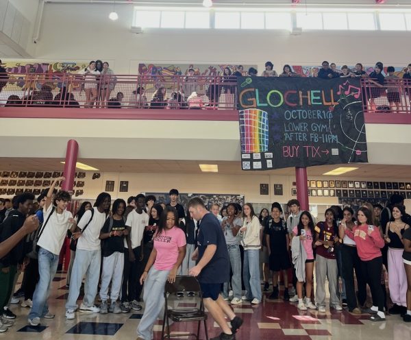 During lunch on Oct. 6, students participated in a Spirit Week musical chairs competition in the Commons. "I was surprised seeing so many people participating. Still, it was fun," junior Jude Ampofo said. Photo by Gabriella Estrada