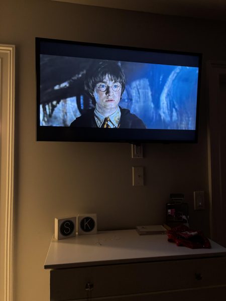 Backpage Editor Sami Karcz finishes watching Harry Potter and the Chamber of Secrets and shares her thoughts about the first two movies before moving on to the third.