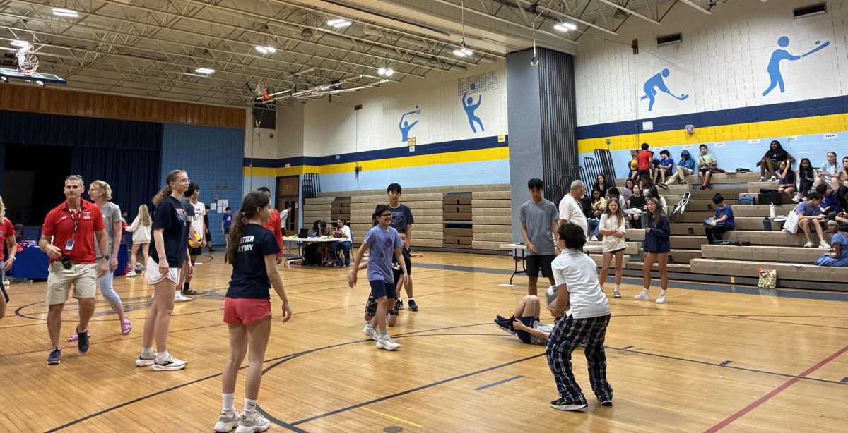 Eighth graders at Robert Frost Middle School gather for the annual sports fair, introducing them to the sports Wootton offers. Photo by Arya Subramanian