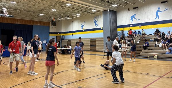 Eighth graders at Robert Frost Middle School gather for the annual sports fair, introducing them to the sports Wootton offers. Photo by Arya Subramanian
